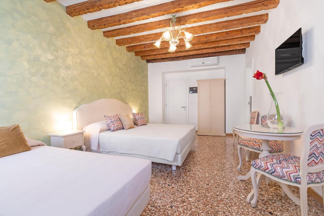 Отель Residenza San Silvestro Венеция Экстерьер фото