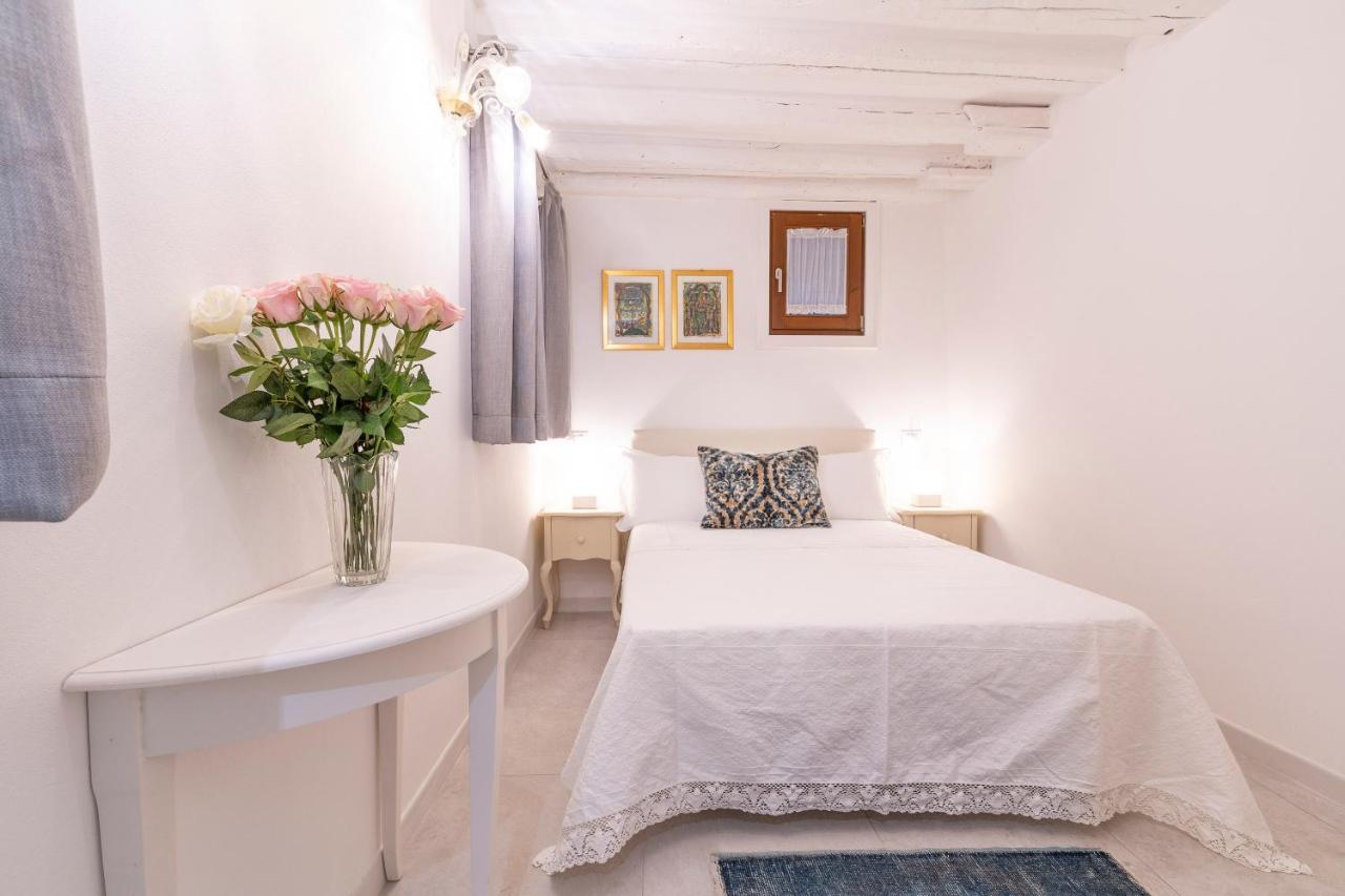 Отель Residenza San Silvestro Венеция Экстерьер фото